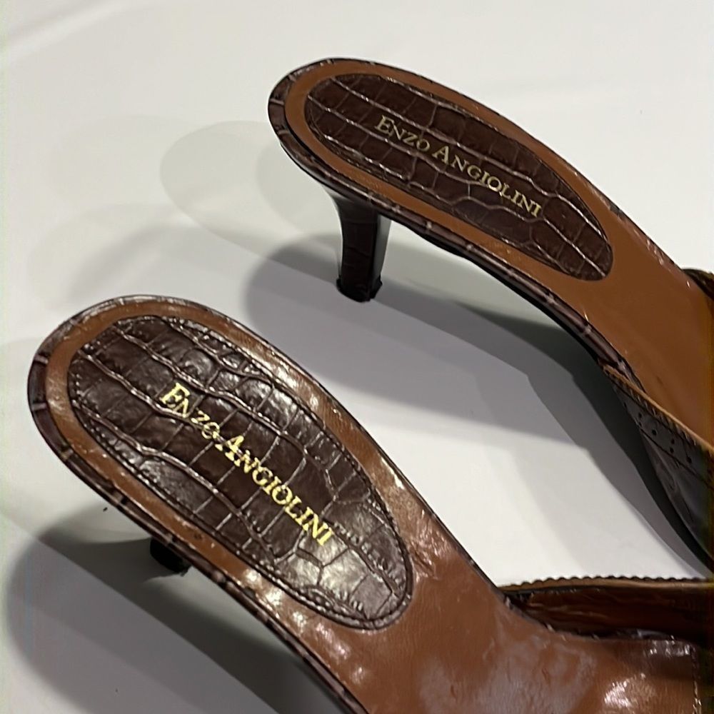Enzo Angiolini embossed brown pointed heels mules sz 10 - Picture 3 of 15